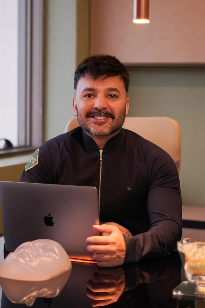 Dr. Saulo Lima, cirurgião-dentista especialista em Invisalign em São José dos Campos
